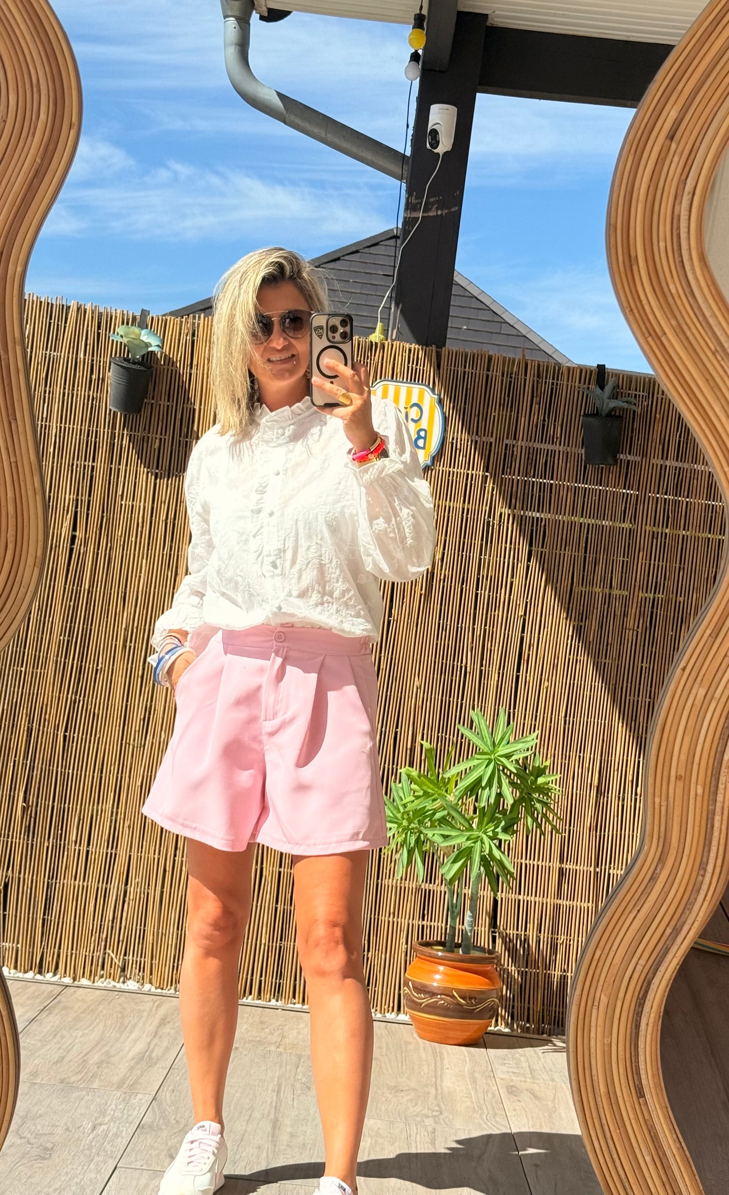 Blouse brodée Pulpeuse