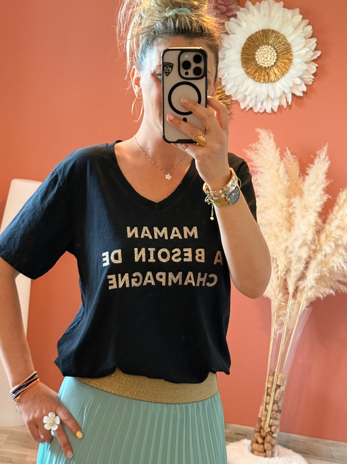 Tee shirt Maman a besoin de champagne 🍾