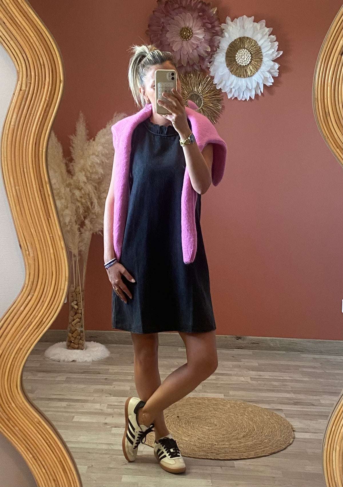 Robe Leonie
