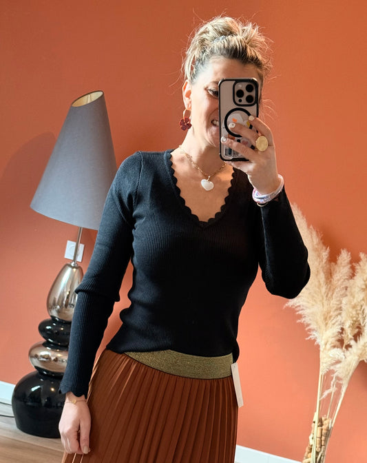 Pull fin noir