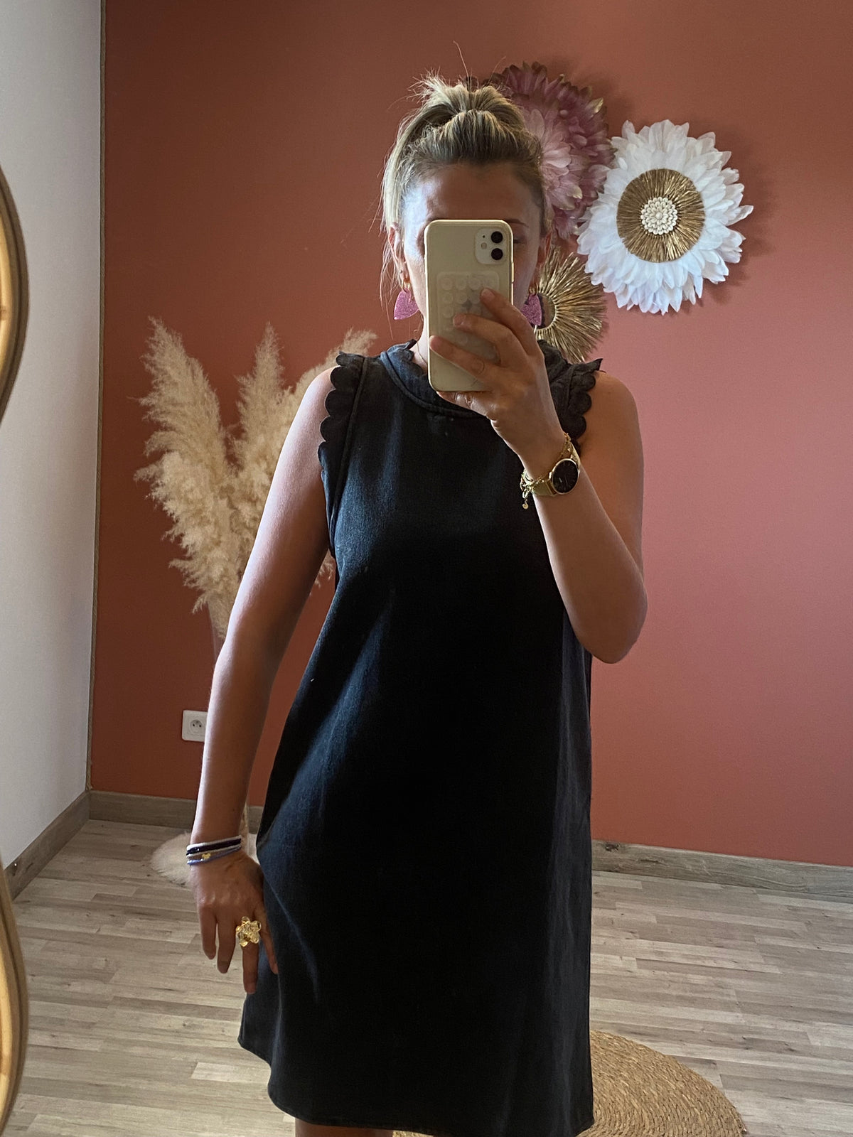 Robe Leonie