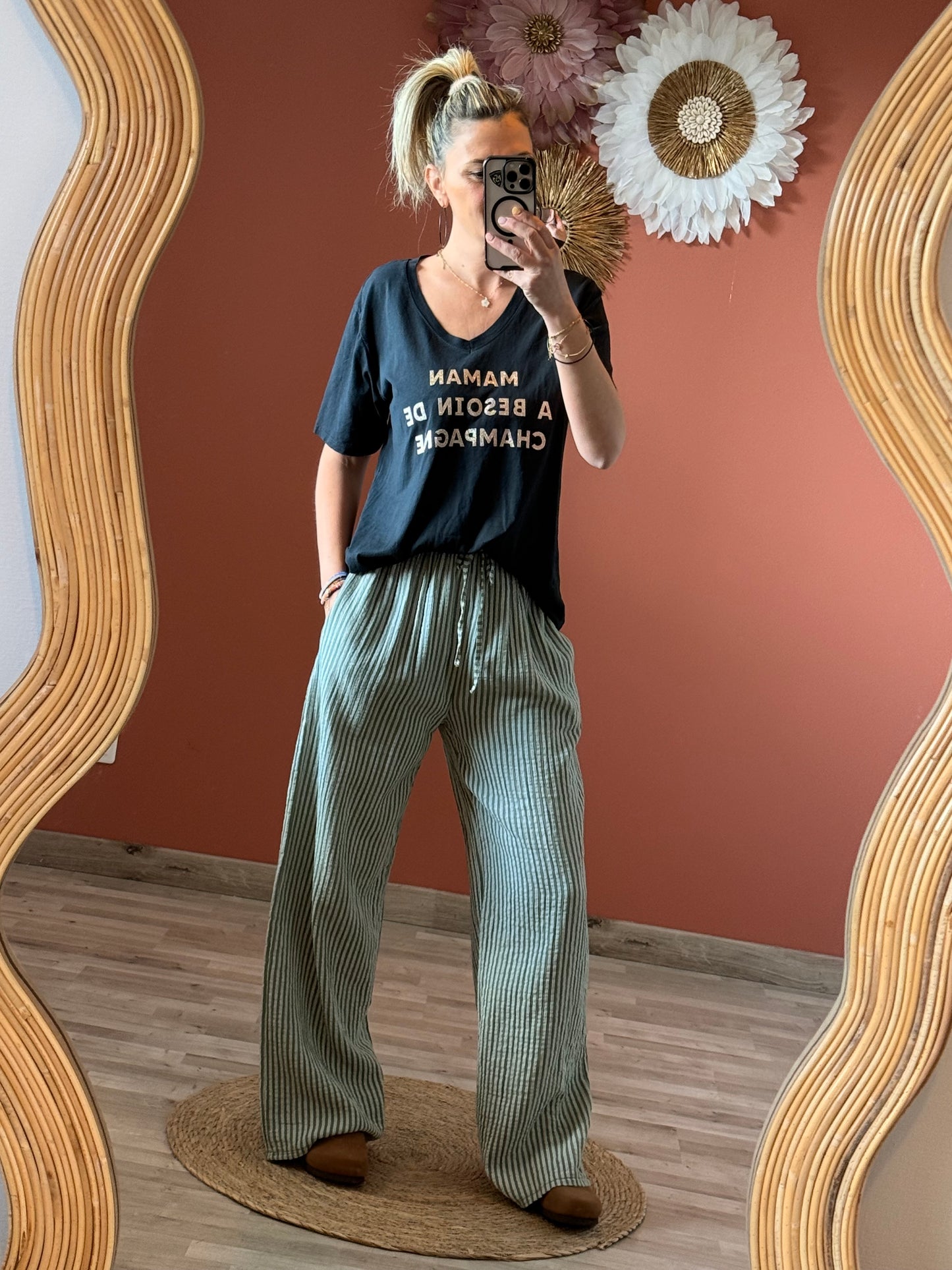 Tee shirt Maman a besoin de champagne 🍾