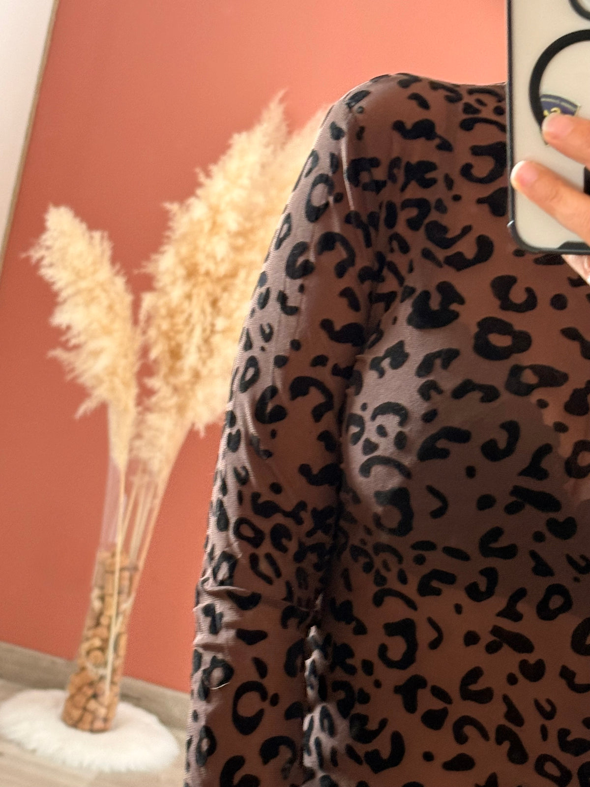 Body motif leo