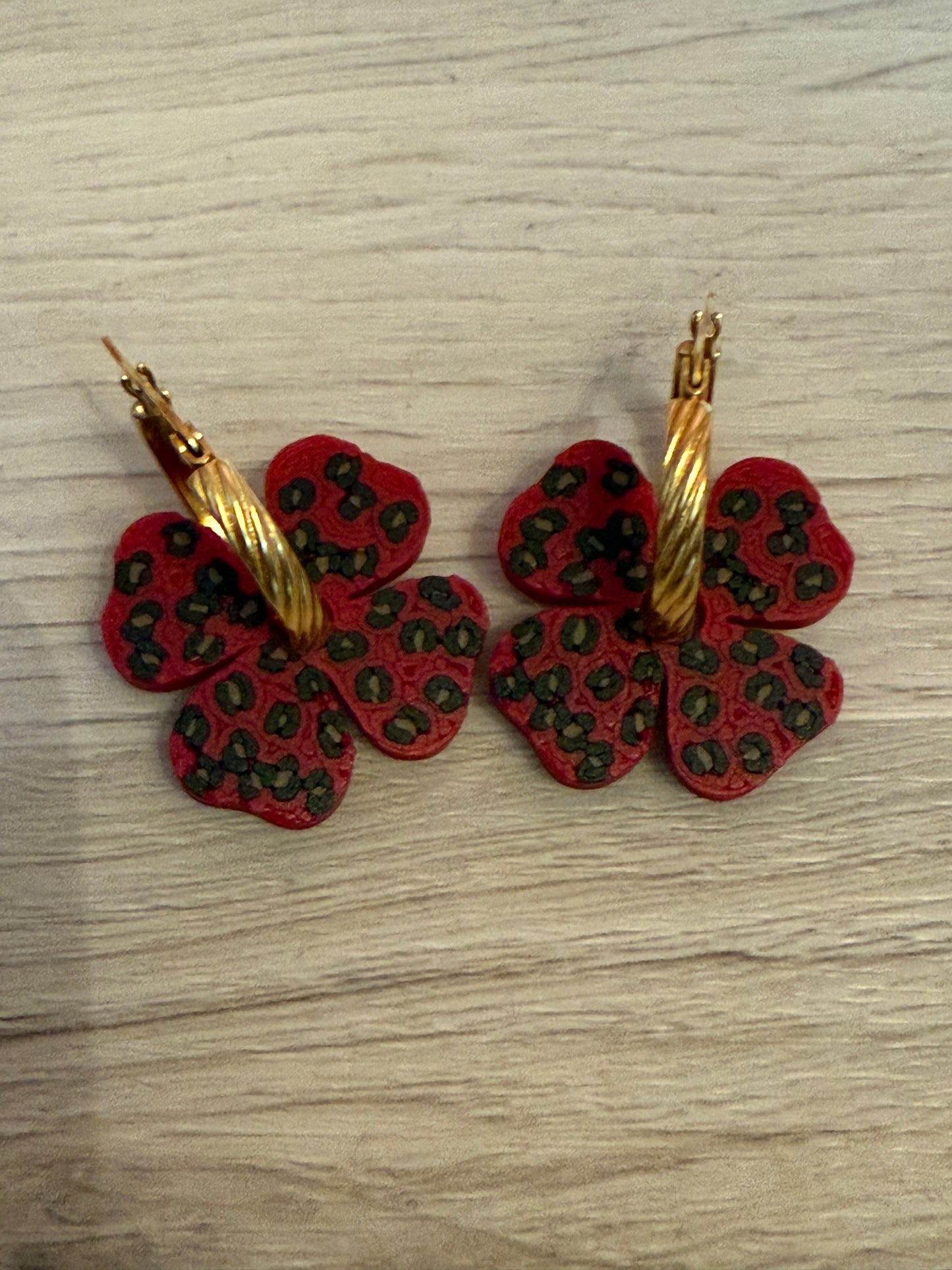 Boucle d’oreille 100 % unique