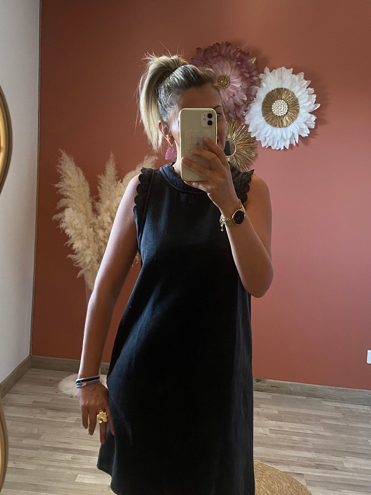 Robe Leonie
